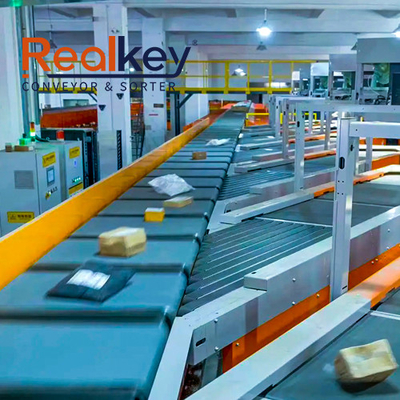 Goede prijs High Speed Cross Belt Sorting Line Conveyor Sorting System Voor Distributie Warehouse online